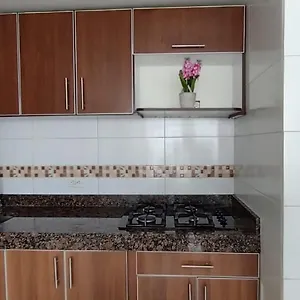Apartamento Hermoso En Conjunto Cerrado Cerca Al Aeropuerto, Bogotá